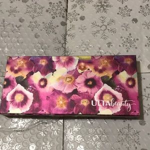 Ulta Beauty 2017 summer set 32 piece eyeshadow palette NWT